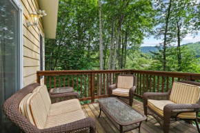 Spacious Mtn Home Close to Slopes Escape Heat